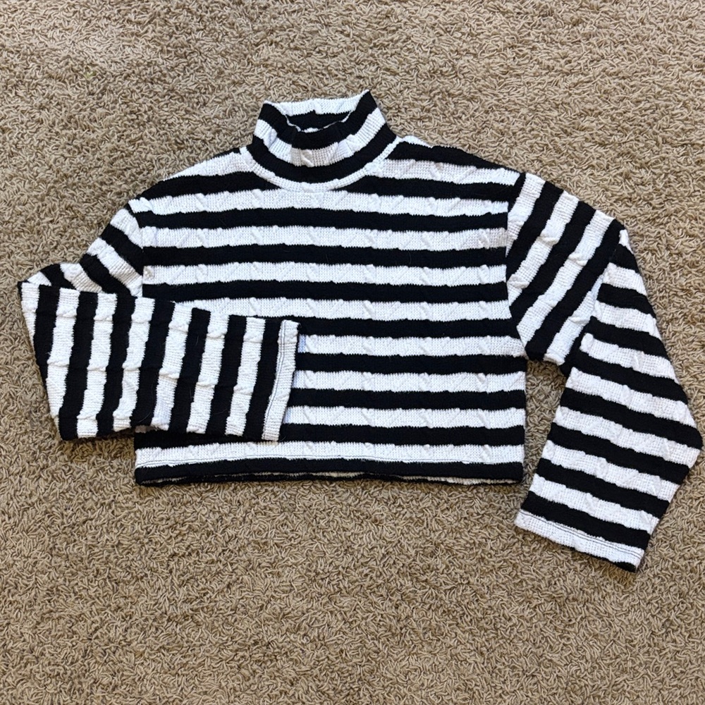 Zara S Black and White Striped Mock Turtleneck Cropped Sweater